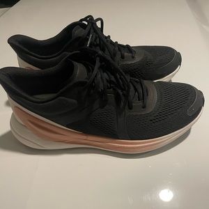 Lululemon Blissfeel Womens Running Shoe